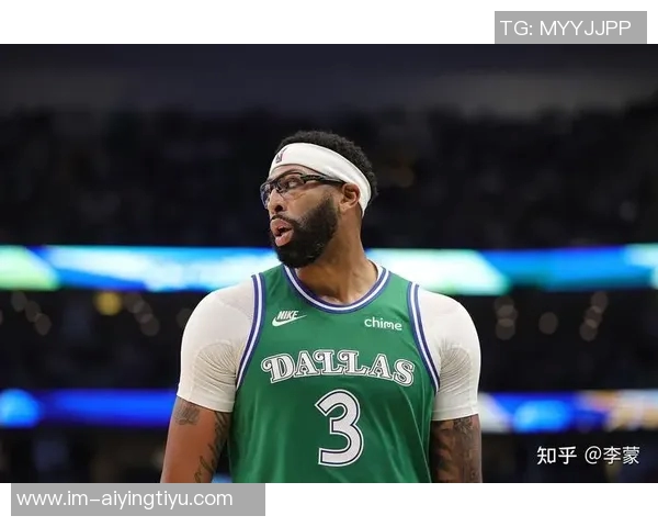 浓眉背靠背砍下30创独行侠生涯新高表现引发热议